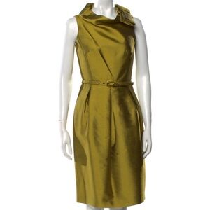 Elegant Gold Sleeveless Dress